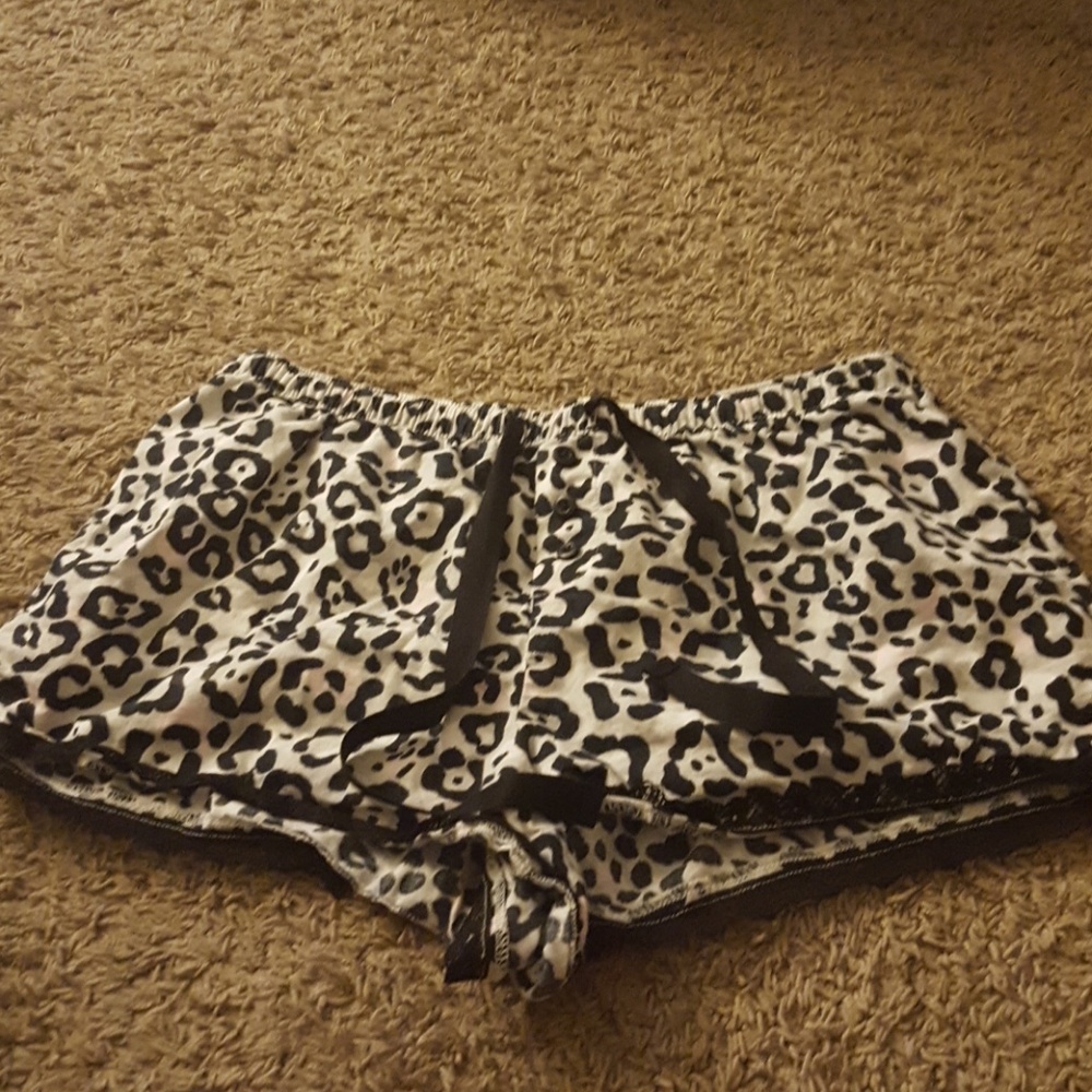 Women's black and white leopard print shorts